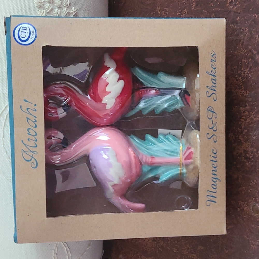 COPY - Flamingo Magnetic Salt & Pepper Shakers New in Box